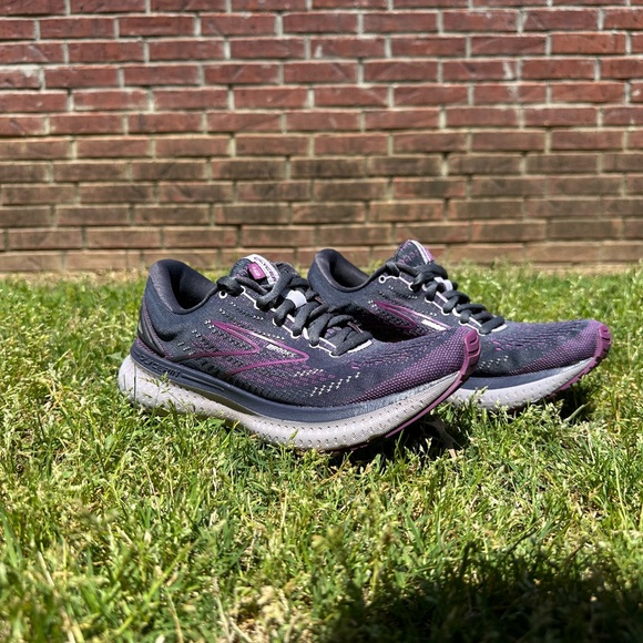 Brooks Glycerin 19 Women's Black and Purple Running Shoes - Picture 2 of 4